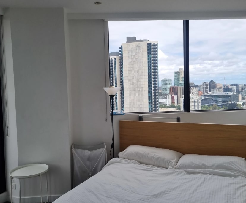 Furnished room with ensuite in a flatshare