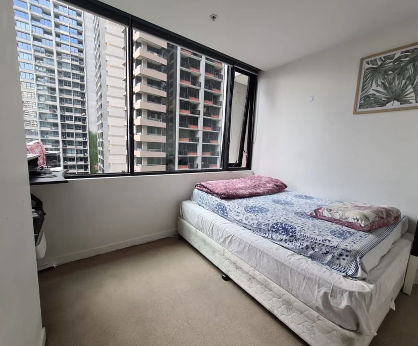 Furnished room in a flatshare