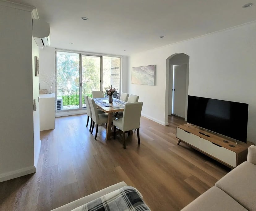 Furnished room in a flatshare