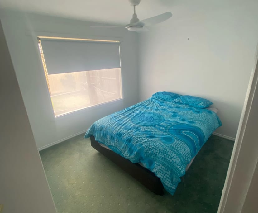 Room in a share house