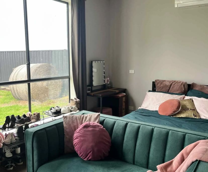 Room studio flat for rent