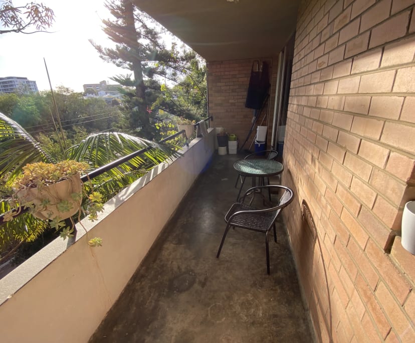 Furnished room in a flatshare