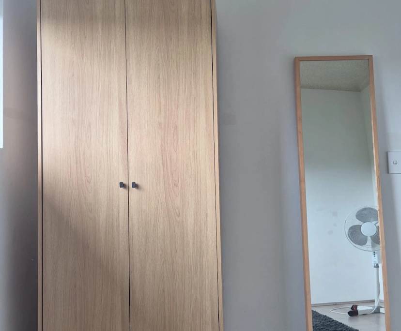 Unfurnished room in a flatshare