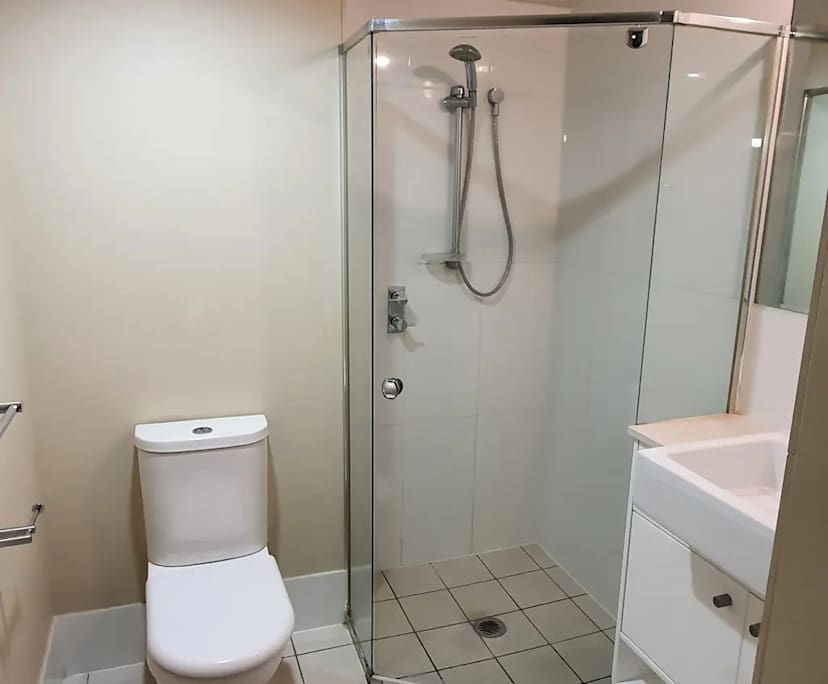 $400, Flatshare, 3 bathrooms, Brisbane City QLD 4000