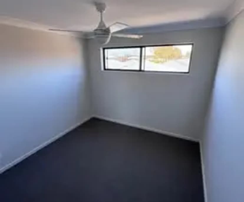 Room in a share house