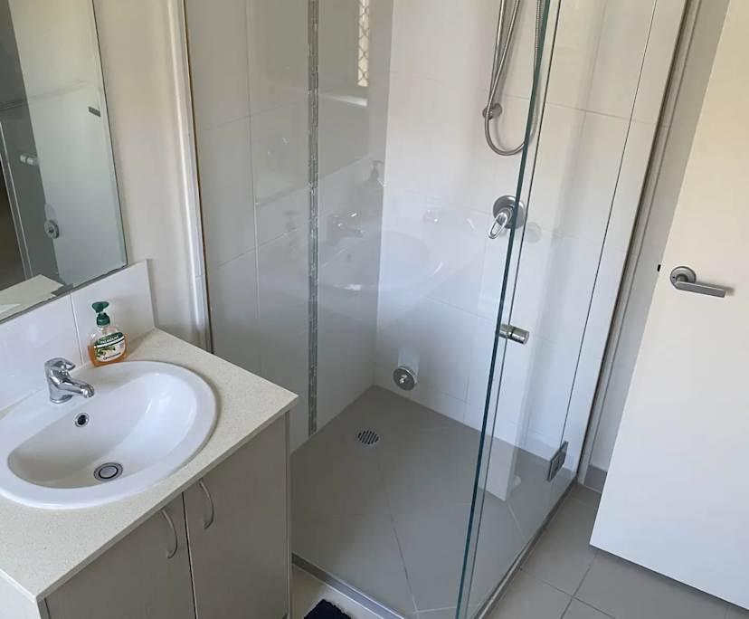 $340, Student-accommodation, 1 bathroom, Mount Low QLD 4818