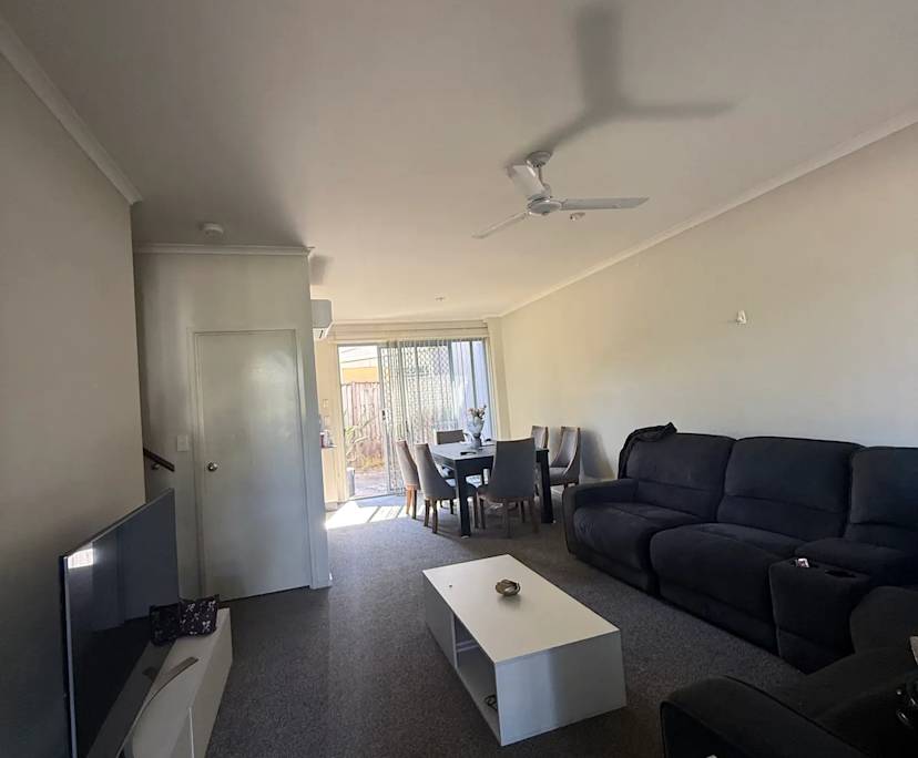 Room in a share house
