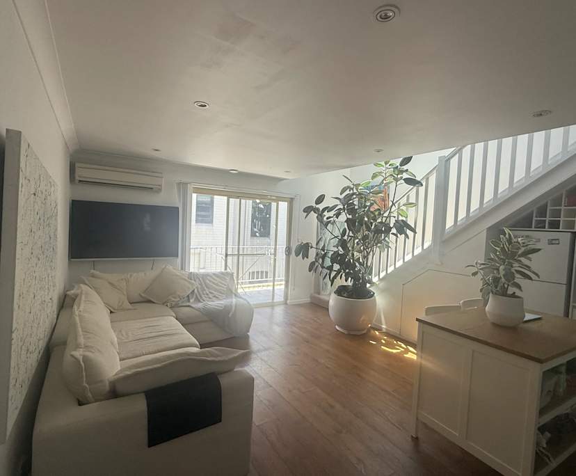 $1,050, 1-bed, 1 bathroom, Manly NSW 2095