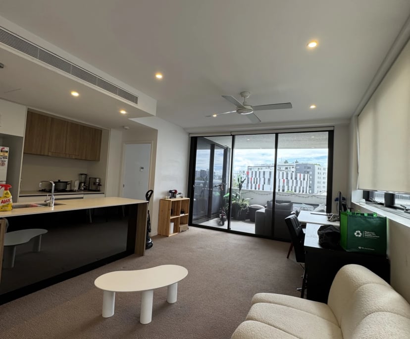 Furnished room with ensuite in a flatshare