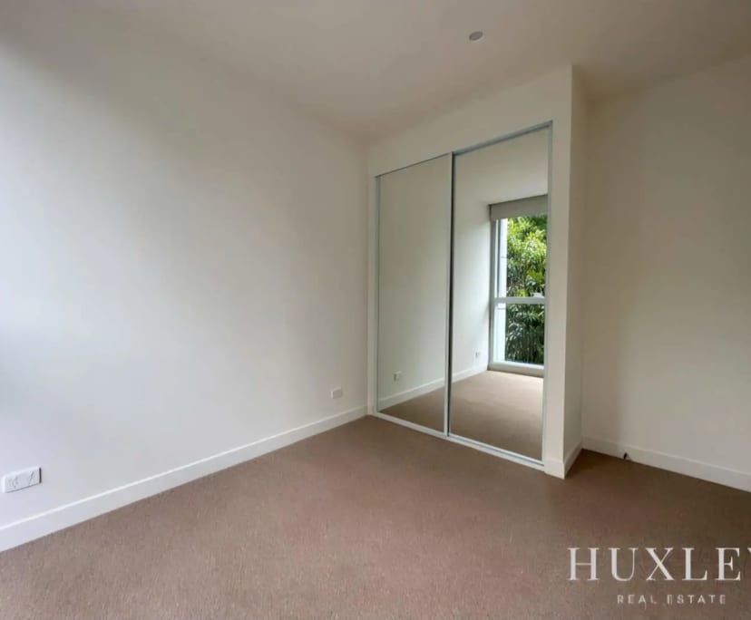 Unfurnished room with own bathroom