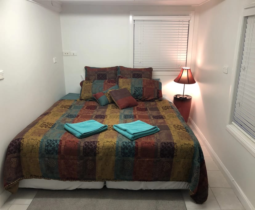 $320, Student-accommodation, 2 rooms, Graceville QLD 4075, Graceville QLD 4075