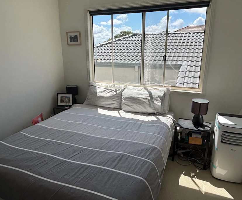Room in a share house