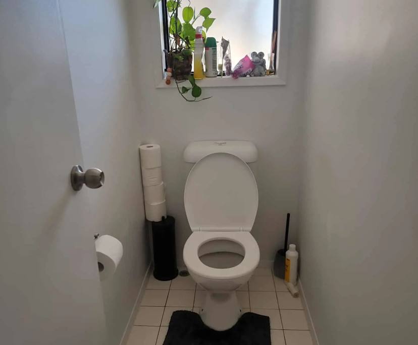 $200, Student-accommodation, 1 bathroom, Labrador QLD 4215