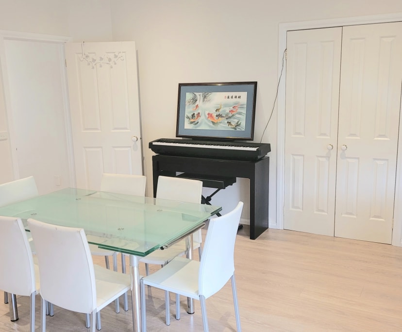 Furnished room in a share house