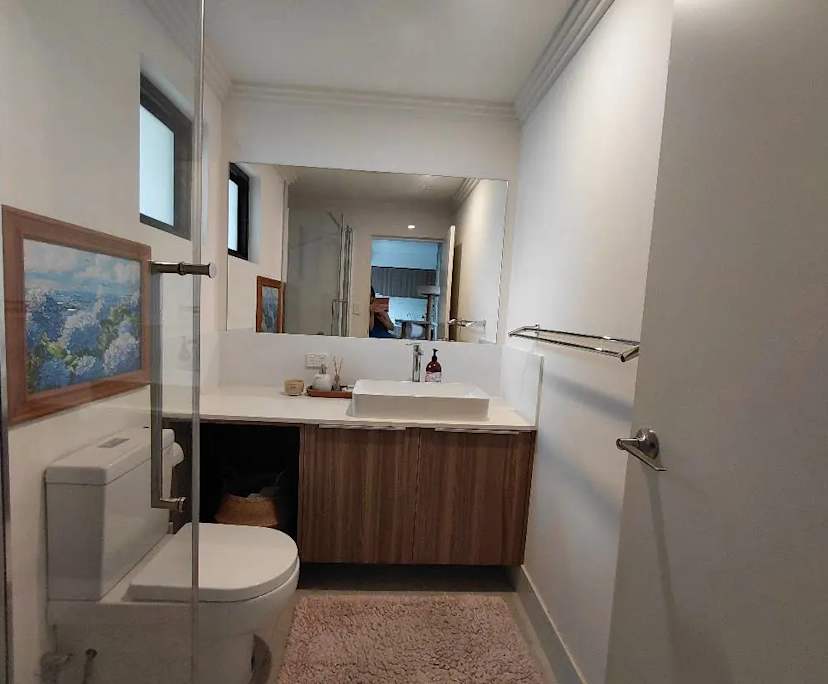 Furnished room in a flatshare