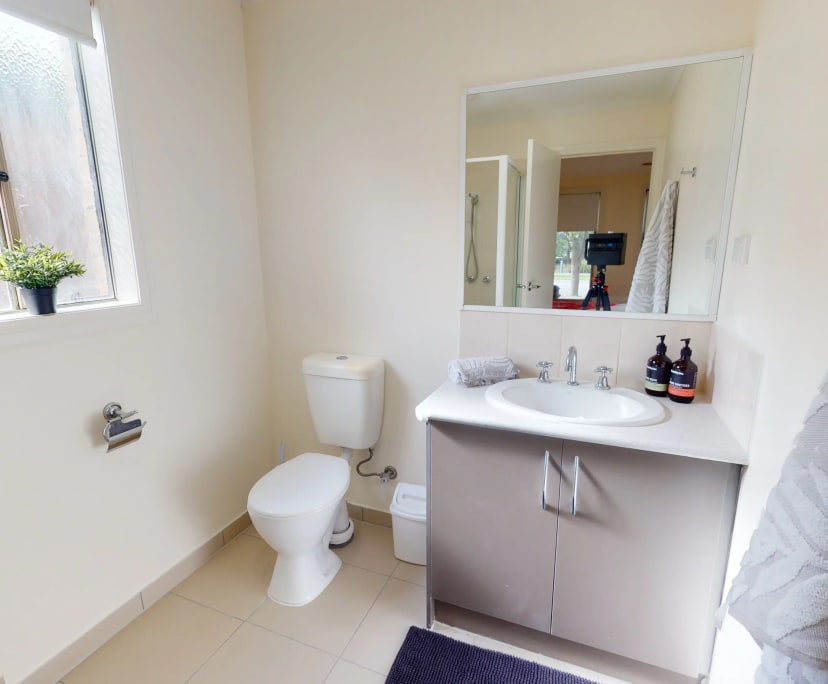 $250, Share-house, 6 bathrooms, Pakenham VIC 3810