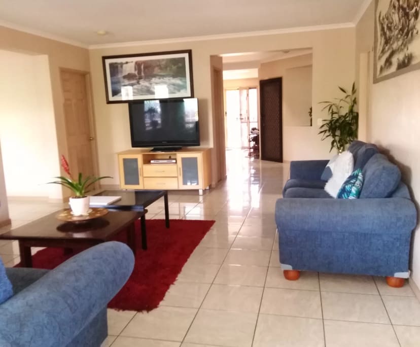 $260, Student-accommodation, 2 rooms, Molendinar QLD 4214, Molendinar QLD 4214