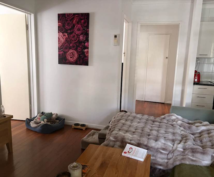 Unfurnished room in a flatshare