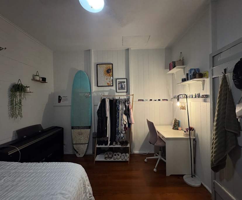 Room in a share house