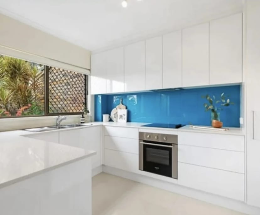 $350, Share-house, 3 bathrooms, Mermaid Waters QLD 4218