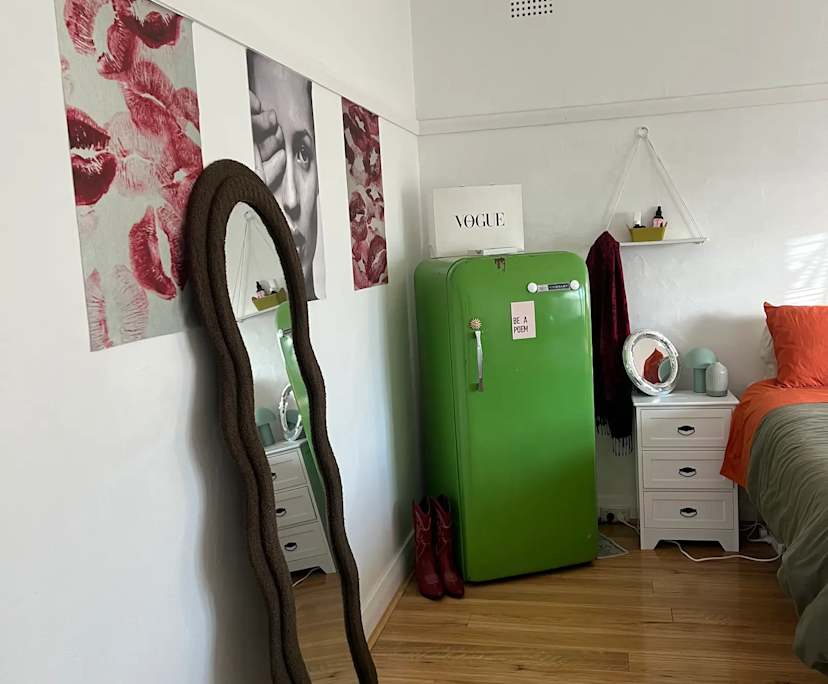 $1,300, Homestay, 2 bathrooms, Kingsgrove NSW 2208