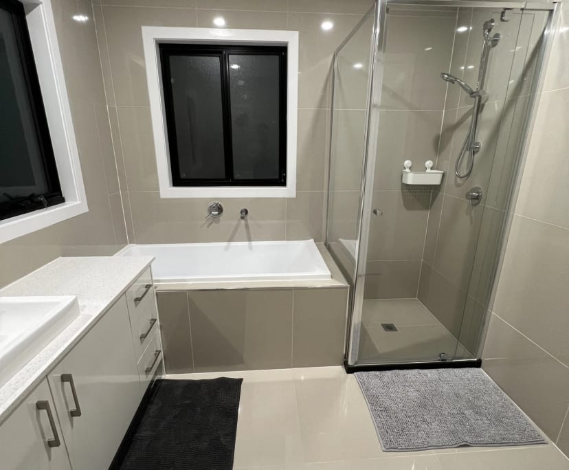 $300, Share-house, 3 bathrooms, Reservoir VIC 3073