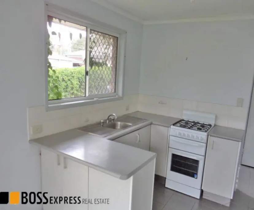 Whole property with 2 rooms for rent