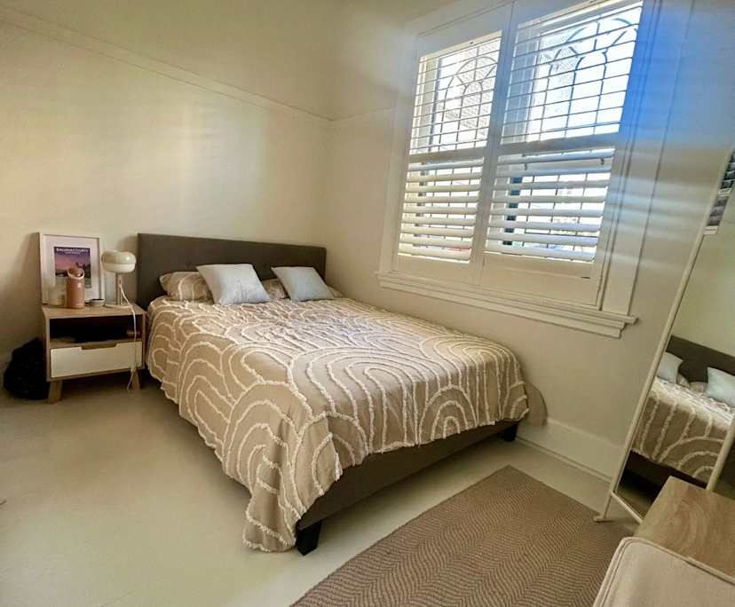 Room in a share house