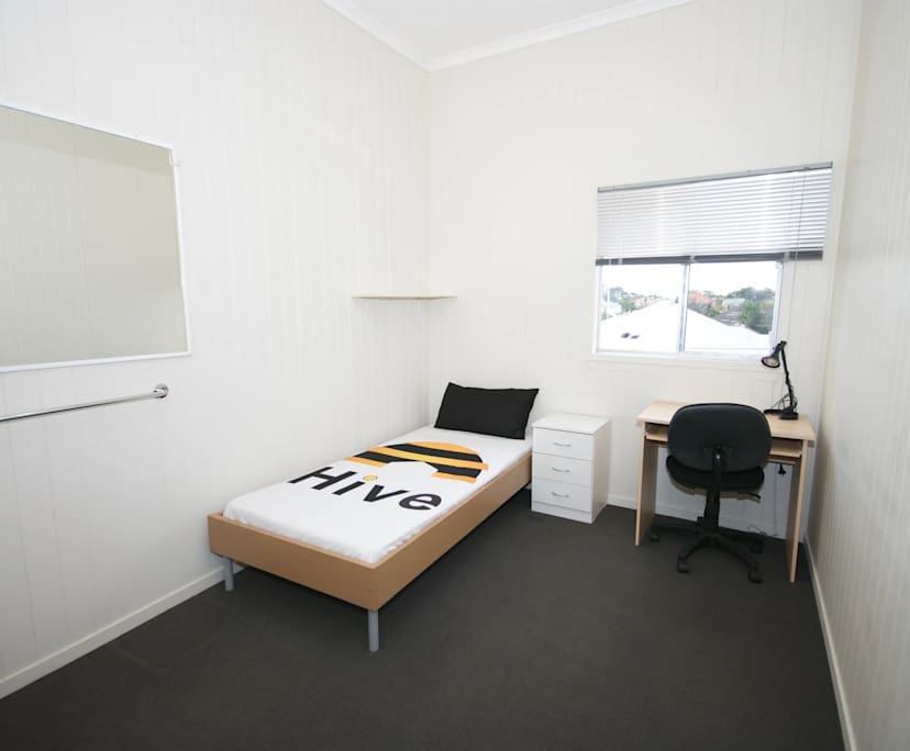 $235, Share-house, 6 bathrooms, Kelvin Grove QLD 4059