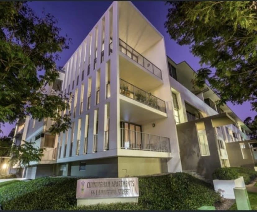 Room for Rent in New Farm, Brisbane 400, Unfurnis...