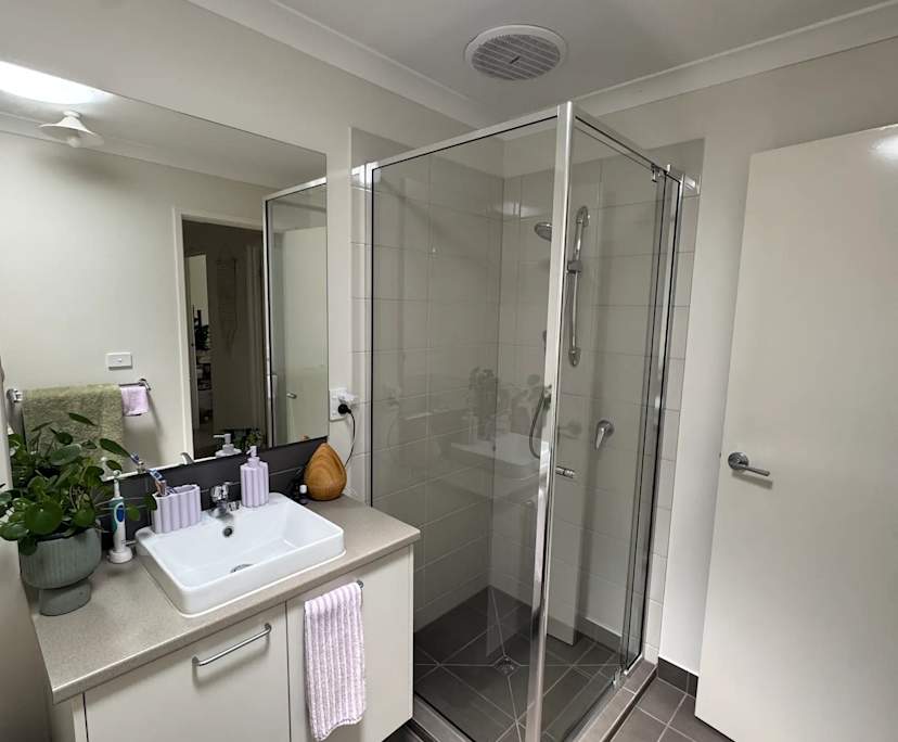 $270, Share-house, 3 bathrooms, Armstrong Creek VIC 3217