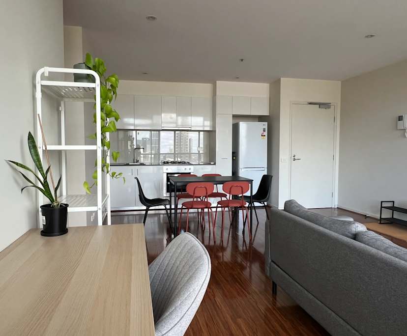 Furnished room in a flatshare