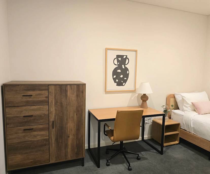 $1,400, Whole-property, 2 bathrooms, Camperdown NSW 2050