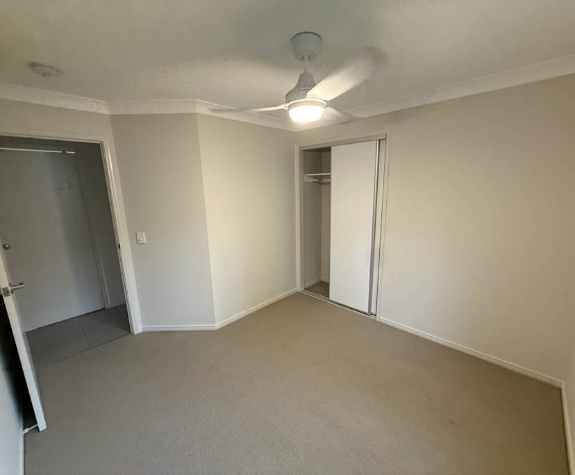 $230, Share-house, 3 bathrooms, Kingston QLD 4114