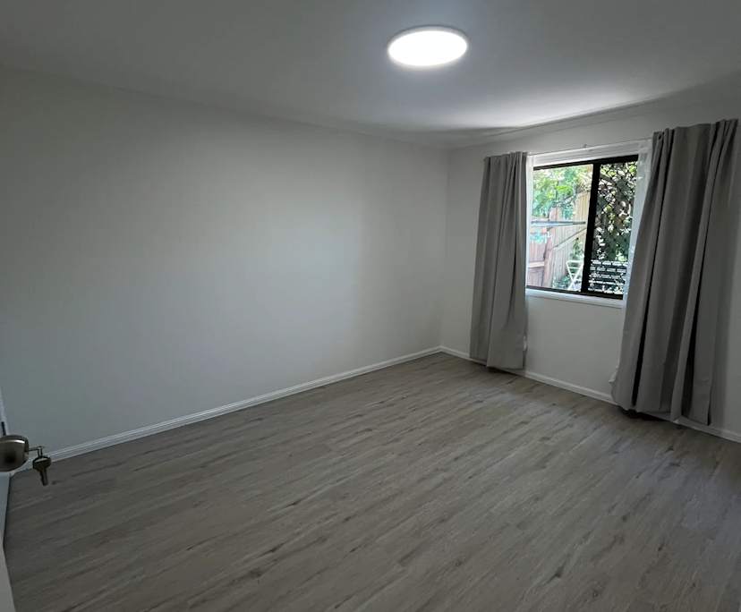 Unfurnished room in a share house