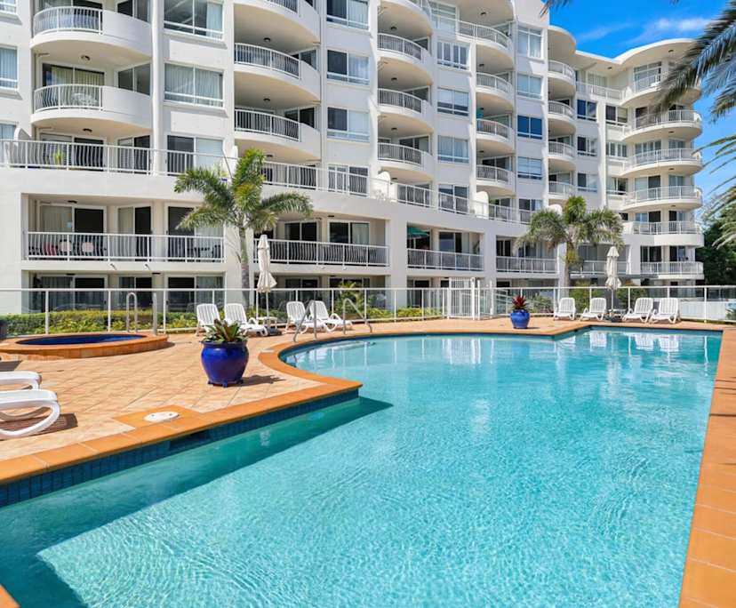 Whole property with 2 rooms for rent