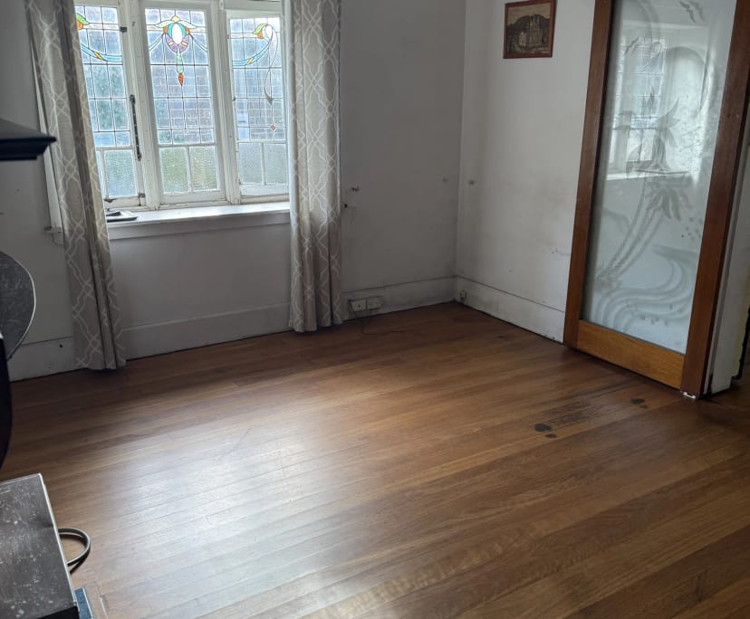 Room in a share house