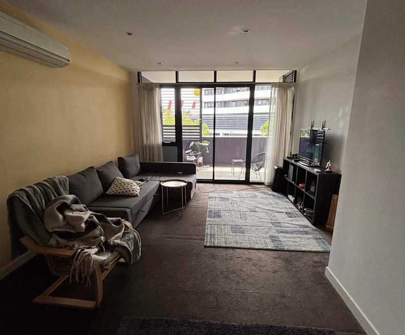 $290, Flatshare, 2 bathrooms, Travancore VIC 3032