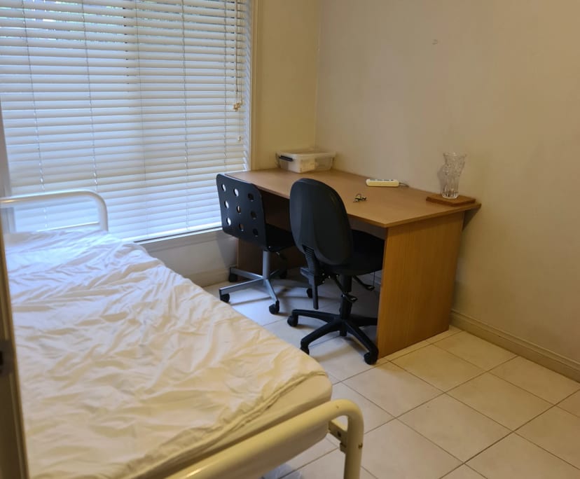 Furnished room in a share house