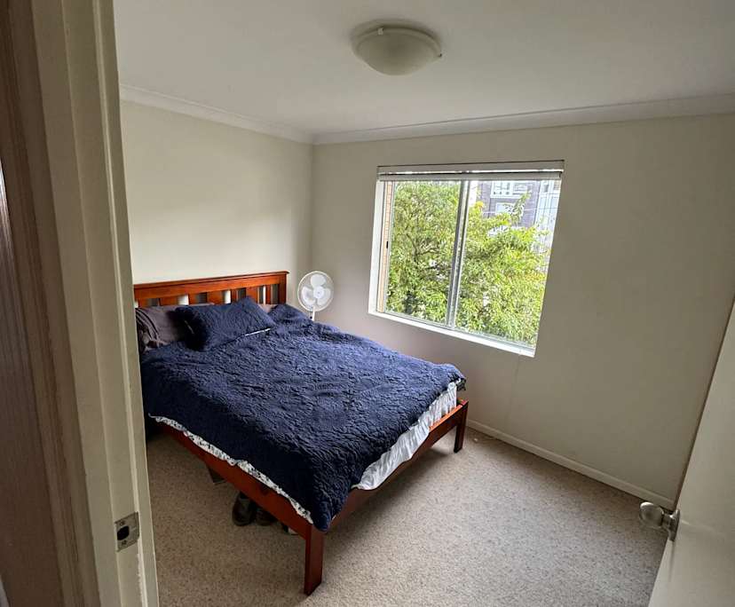 Furnished room in a flatshare