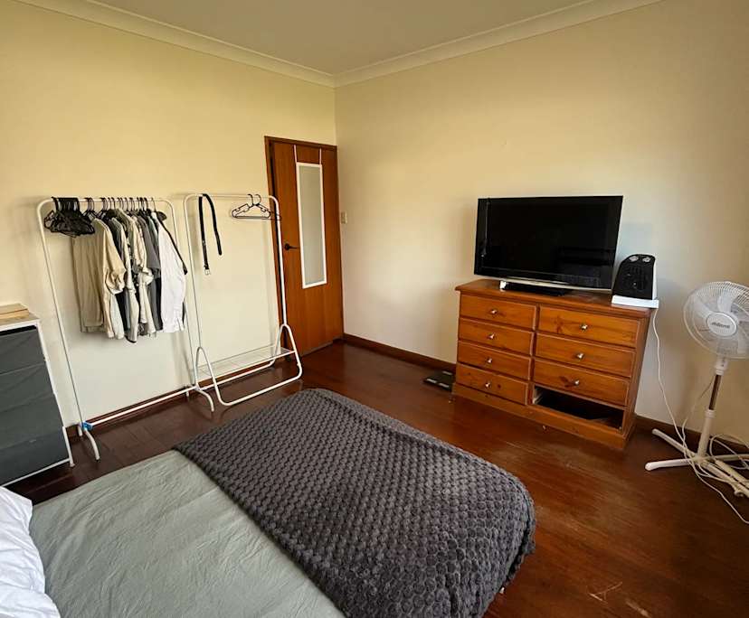 Furnished room in a share house