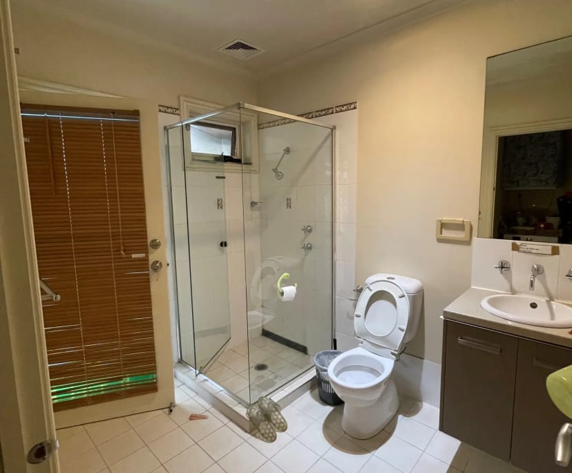 Furnished room in a share house