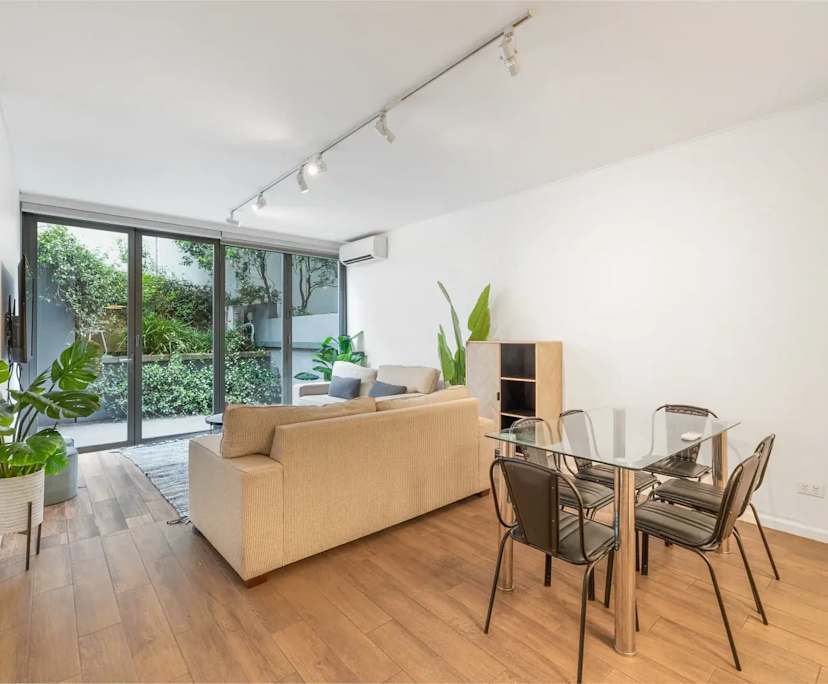 Unfurnished room in a flatshare