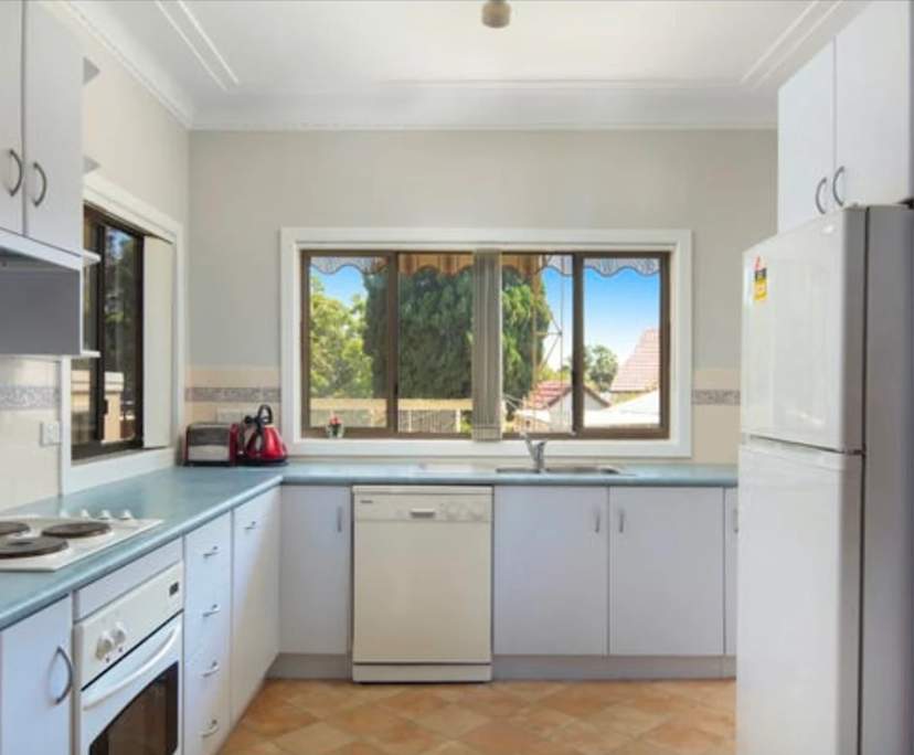 $260, Share-house, 3 bathrooms, Fairy Meadow NSW 2519