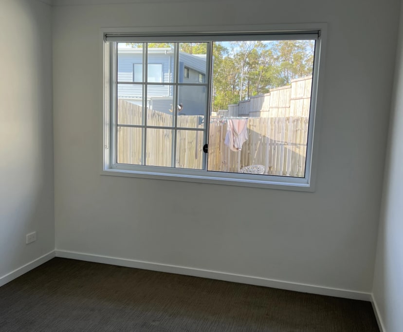 Room for Rent in Yarrabilba, QLD 200, Unfurnished...