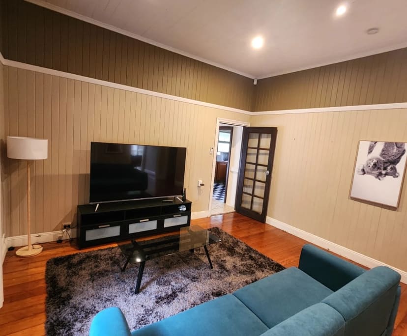 Furnished room in a flatshare