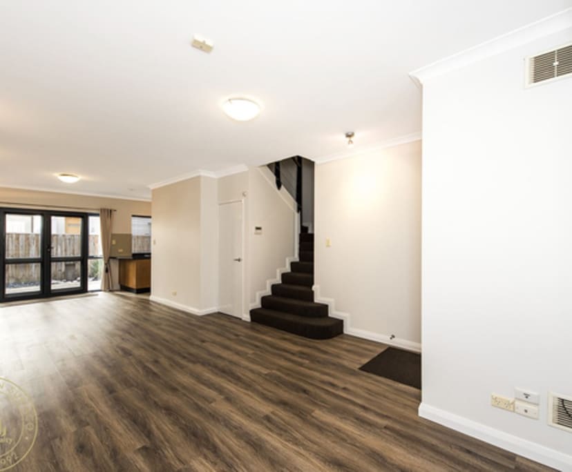 Unfurnished room in a flatshare