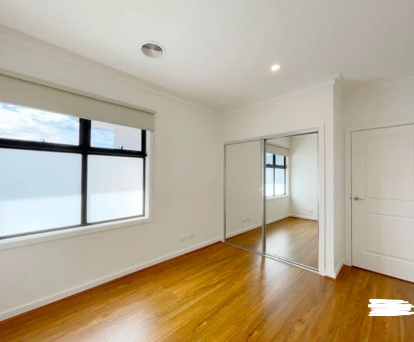 Unfurnished room in a share house