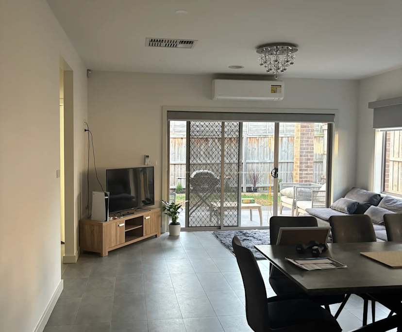 Room in a share house