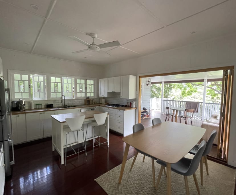 Room in a share house